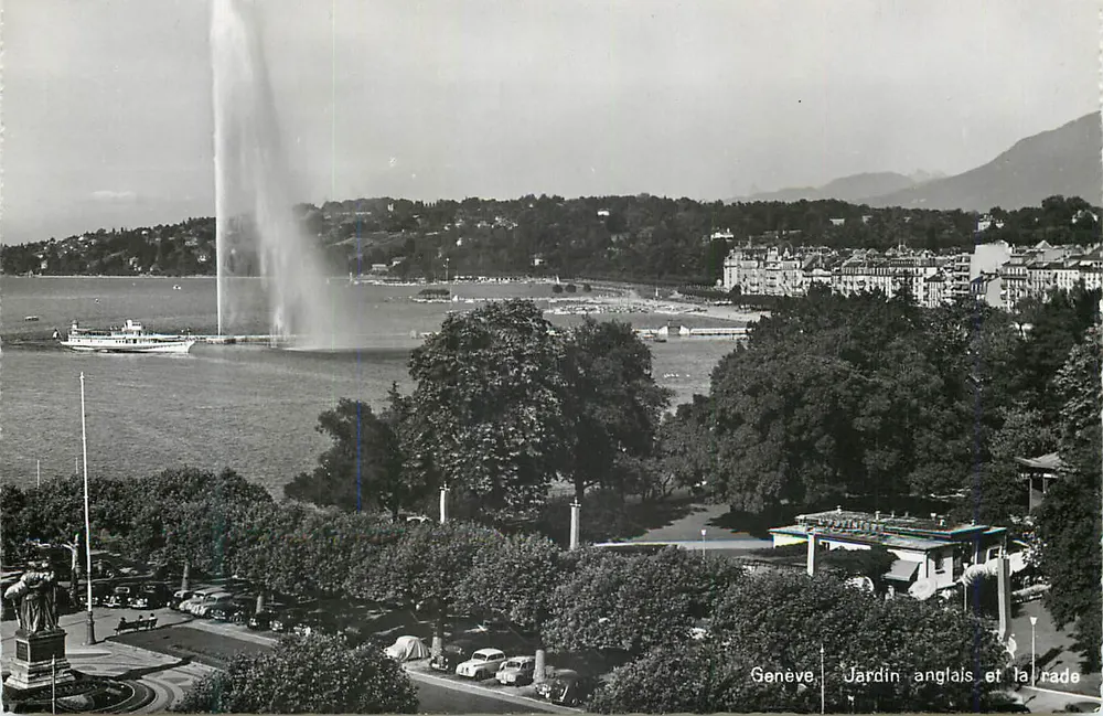 Geneva, Jardim Inglês e a baía — vista da fonte de Jet d'eau e do lago - Frente